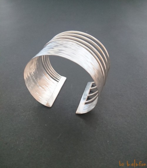 Bracelet ethnique en argent