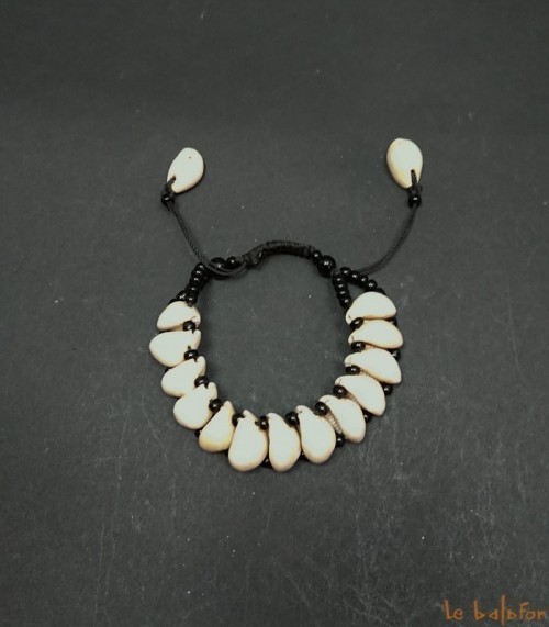 Bracelet ethnique africain cauris coquillage