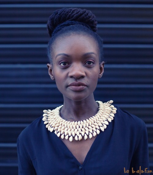 Collier coquillage plastron africain