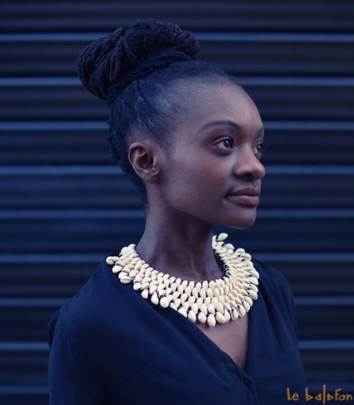 Collier coquillage plastron africain