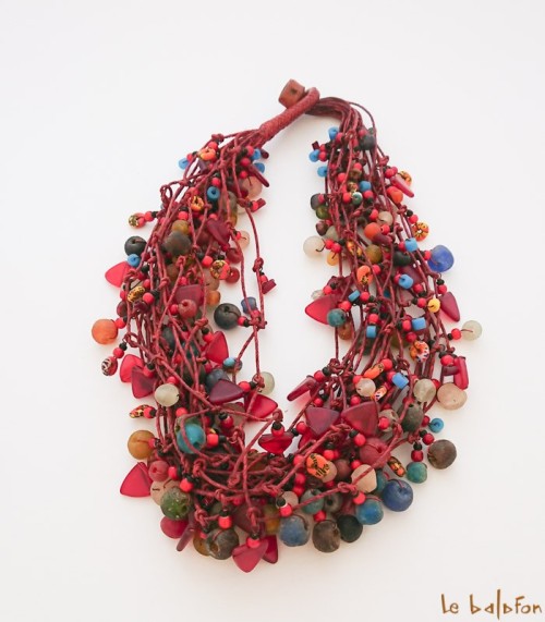 Collier De Perles Rouges Multi-rangs - Bijou Vintage Occasion - Élégant Et Coloré