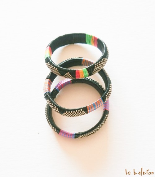 Bracelet africain en plastique recyclé