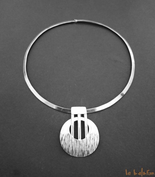 Collier ethnique en argent