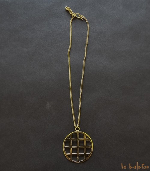 Collier éthiques