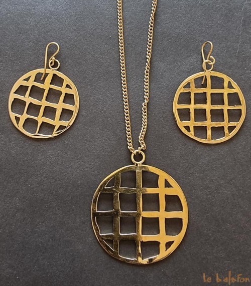 Collier éthiques