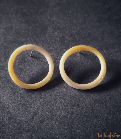 boucles d'oreilles ethniques en corne de zebu