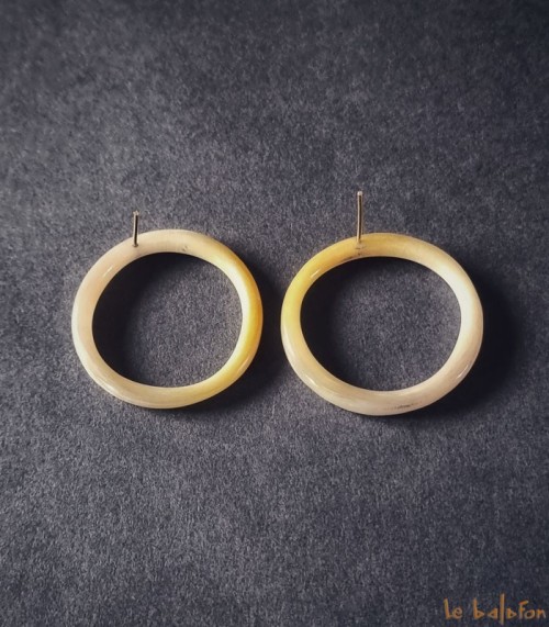 boucles d'oreilles ethniques en corne de zebu