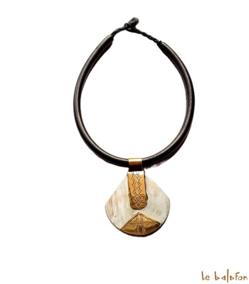 Collier ethnique 