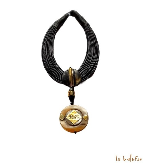 Collier ethnique Ami