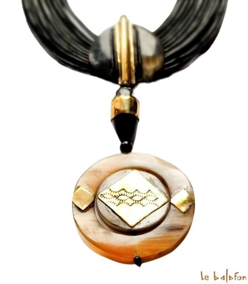Collier ethnique Ami
