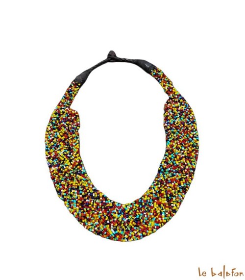 Collier africain 3 rangs perles de rocaille