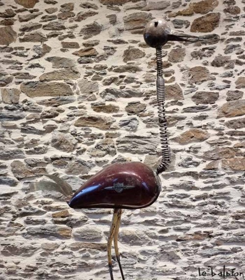 Autruche en metal recyclé