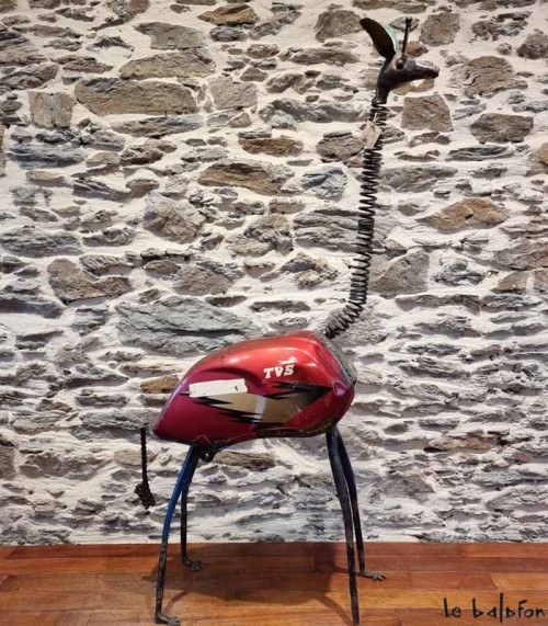Girafe en metal recyclé