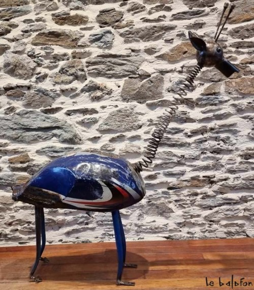 Gazelle en metal recyclé