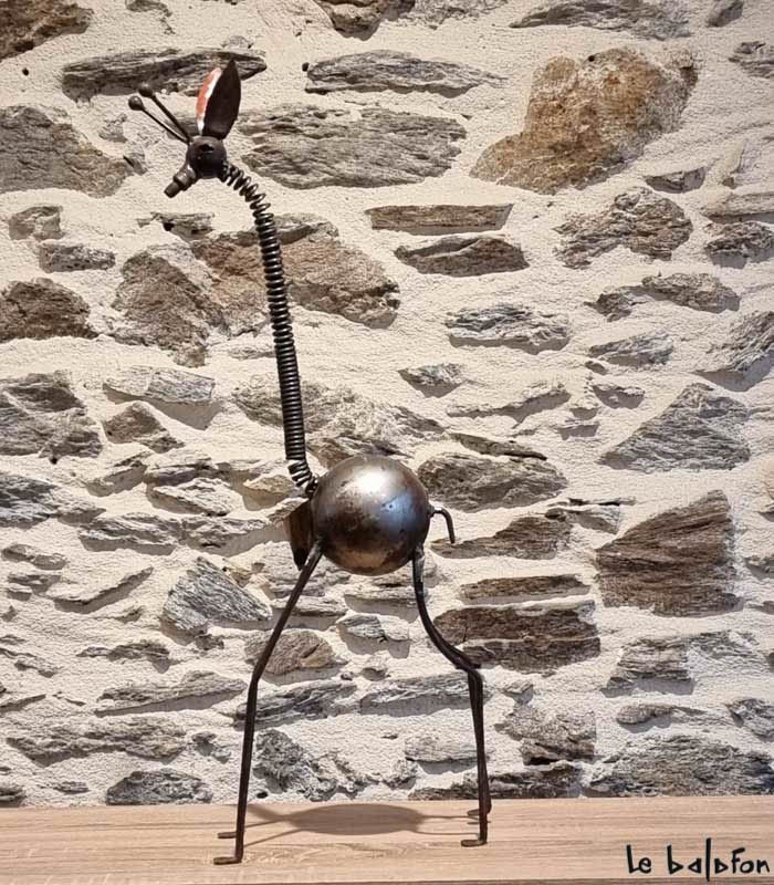 Girafe en metal recyclé