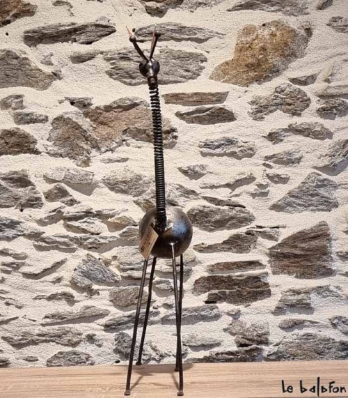Girafe en metal recyclé