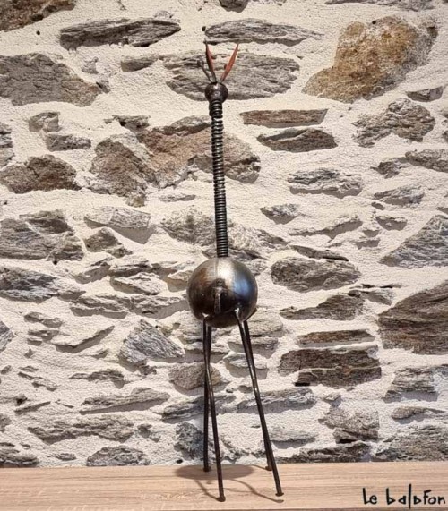 Girafe en metal recyclé
