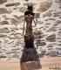 Porteur d'eau africain en métal recyclé