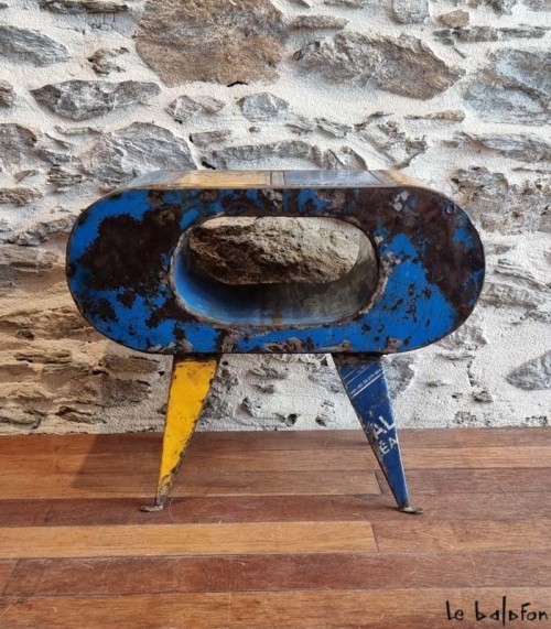 banc en metal recyclé