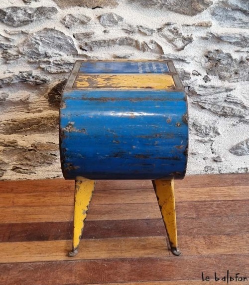 banc en metal recyclé