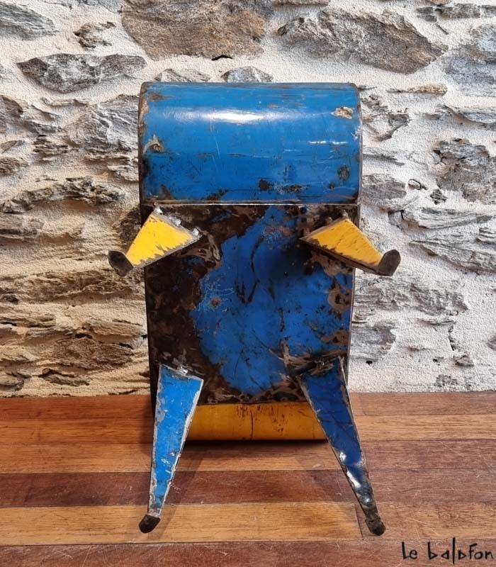 banc en metal recyclé
