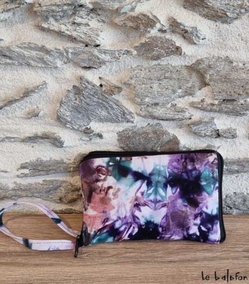 Tote bag pliable tie and dye