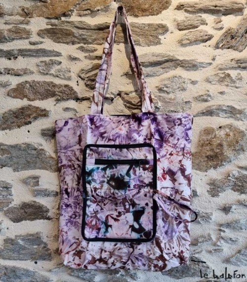 Tote bag pliable tie and dye