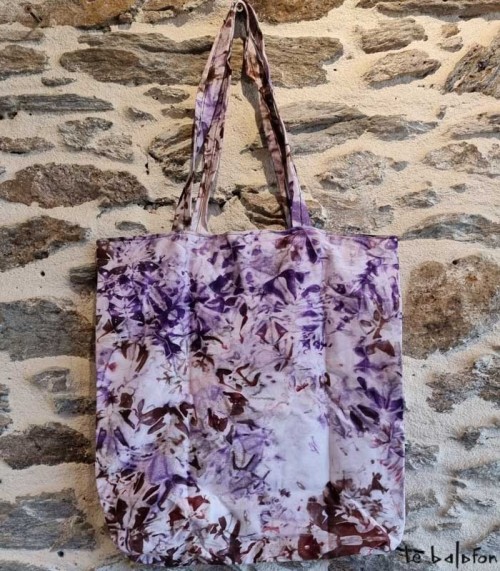Tote bag pliable tie and dye