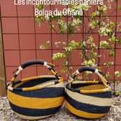 Nouveauté en boutique ! 🌿✨​Alerte coup de cœur au Balafon ! Les magnifiques paniers Bolga viennent tout juste de poser leurs valises à Pornic.​Directement issus du nord du Ghana, ces paniers sont de véritables œuvres d'art du quotidien. Tressés à la main à partir d'herbe de veta vera (une paille locale ultra-résistante) et dotés d'anses en cuir robustes, ils allient à la perfection esthétique, tradition et durabilité.​🧺 Plutôt team "panier évasé chic" ou "panier rond traditionnel" ? Que ce soit pour faire votre marché, ranger les jouets ou les magazines dans le salon, partir en pique-nique ou simplement sublimer votre déco, il y a forcément un modèle qui vous attend.​Chaque pièce est entièrement unique ! Venez vite découvrir les différentes tailles, motifs et coloris disponibles :​📍 En boutique : Le Balafon, Pornic🌐 Bientôt en ligne : www.le-balafon.com (lien dans la bio)​Faites défiler pour les voir de plus près et dites-nous en commentaire lequel vous fait craquer !👇 . . . #Pornic #artisanatafricain #paniertressé #decoafricaine #afrochic
