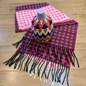 🎄✨ JEU CONCOURS DE NOËL-TERMINÉ✨🎄@lebalafon44 @boutiquelegarage44Pour célébrer la magie de Noël, nos deux boutiques s'associent pour vous proposer un Jeu Concours 100 % LOCAL.🎁A GAGNER : Un lot combiné d'une valeur totale de 55 € offert à un(e) seul(e) heureux(se) gagnant(e) !1 boîte Berbère d'une valeur de 30 € 1 étole d'une valeur de 25 €🎁Le lot sera à récupérer directement sur place auprès des 2 boutiques @lebalafon44 et au @boutiquelegarage44 à Pornic🎅📌 Pour participer :1️⃣ Suivre @lebalafon44 et @boutiquelegarage44 2️⃣ Liker cette publication ❤️ 3️⃣ Identifier en commentaire 2 ami(e)s🎄🗓️Fin du concours : Lundi 15 décembre à 23h59📅 Tirage au sort : Mardi 16 décembre à 18hBonne chance à toutes et à tous 🤞✨💚 Merci de soutenir vos commerces locaux de Pornic en cette belle période de fêtes !🥂🟧 Ce concours n'est ni organisé, ni parrainé, ni administré par Instagram. Le ou la gagnant(e) sera annoncé(e) en story et dans ce post et contacté(e) en MP uniquement via ce compte. . . . #pornic #pornichouette #pornicmaville