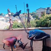Nos personnages et animaux en métal recyclé du Burkina-Faso ont enfin pris leur quartier d'été sur la terrasse avec le retour du soleil🌞 A retrouver en boutique ou sur le e-shop⬇️https://le-balafon.com/92-animaux-en-metal-recycle-adama-ouedrago . . . . #pornic #upcyclingdesign #metalrecycle #animauxmetal #décoindustrielle #decoindus #artafrica #artisanatafricain #ethnicdecoration #ethnique #decojardín #decoupcycling